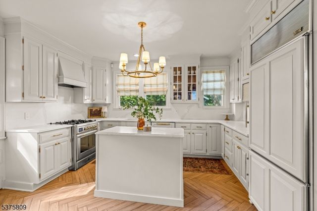 7 Fleming Ter, Maplewood Twp., NJ 07040