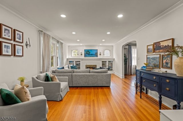 7 Fleming Ter, Maplewood Twp., NJ 07040