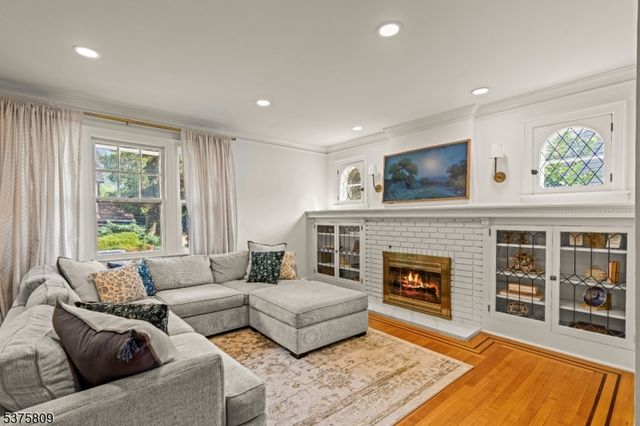 7 Fleming Ter, Maplewood Twp., NJ 07040