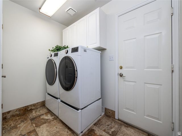 2601 W BRIDLE OAK DR, South Jordan, UT 84095