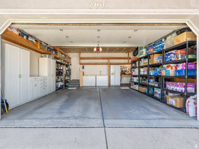 2601 W BRIDLE OAK DR, South Jordan, UT 84095