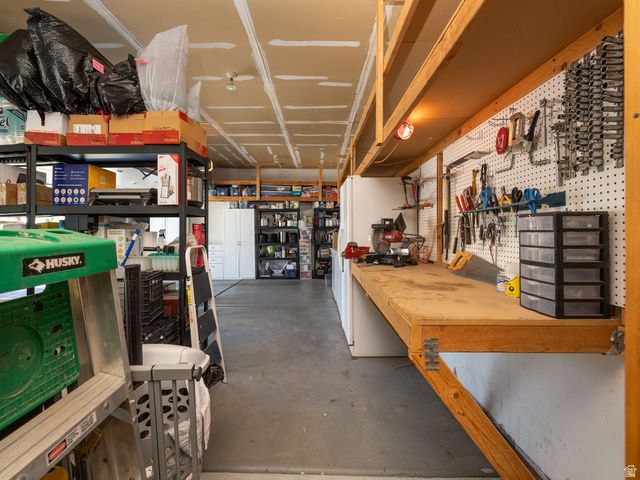 2601 W BRIDLE OAK DR, South Jordan, UT 84095