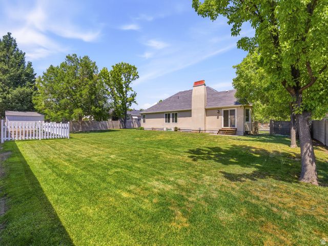 2601 W BRIDLE OAK DR, South Jordan, UT 84095