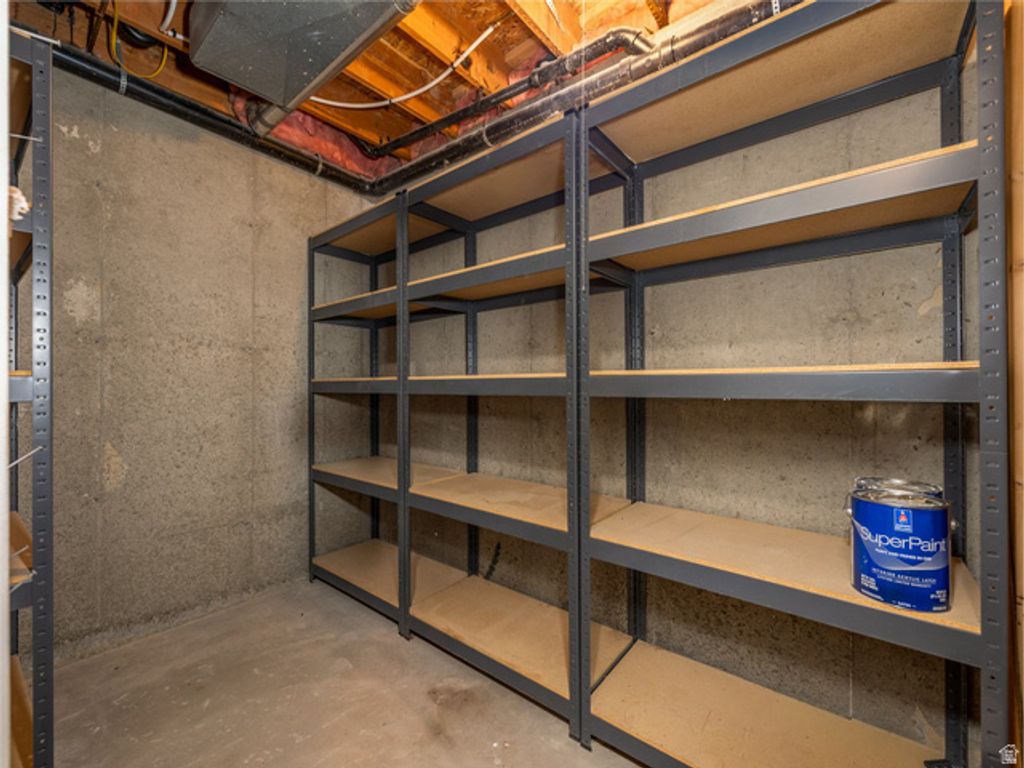 Image 28 of property listing at 2601 W BRIDLE OAK DR, South Jordan, UT 84095