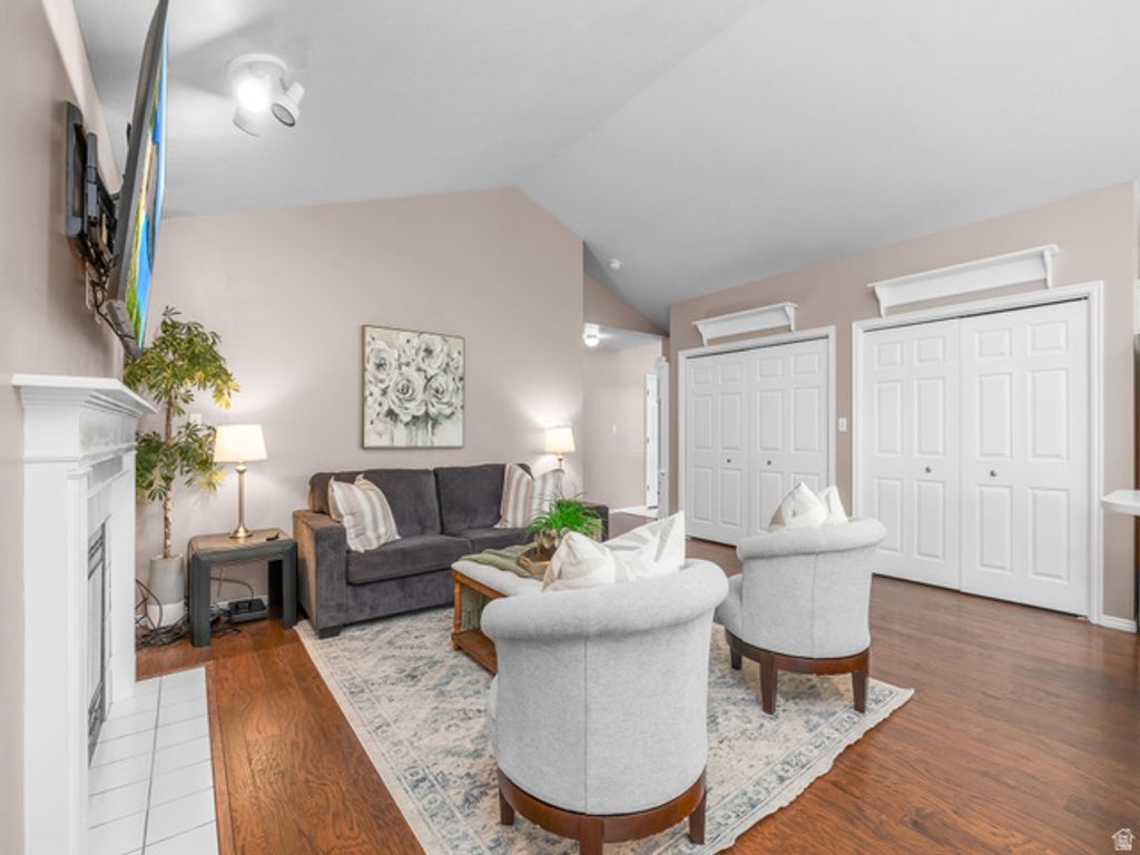 Image 10 of property listing at 2601 W BRIDLE OAK DR, South Jordan, UT 84095