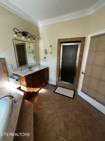 216 Franklin Place, Clinton, TN 37716