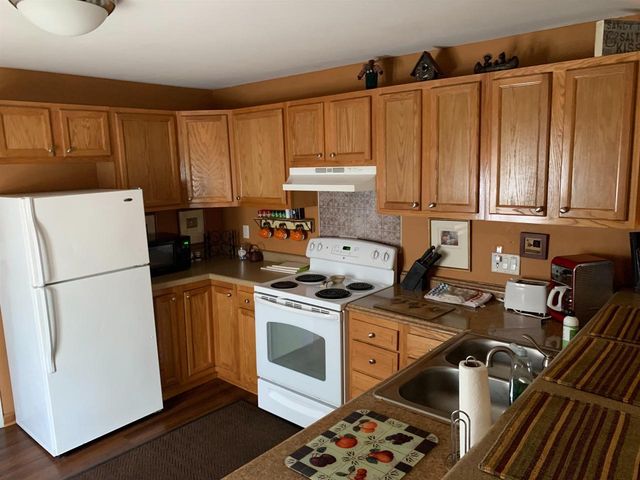 1087 E Hiawatha Drive, Wisconsin Dells, WI 53965