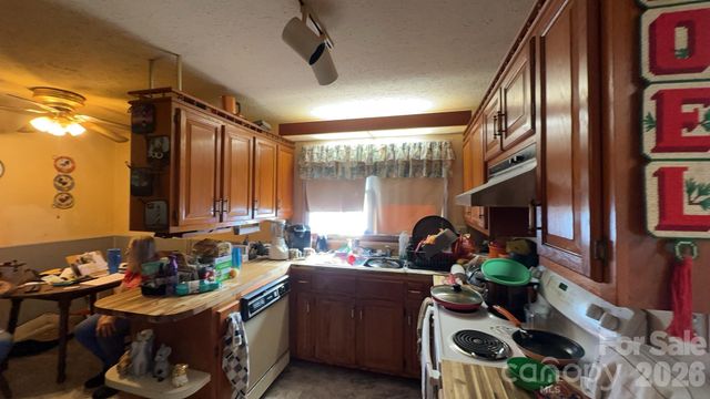 4294 Horseshoe Bend Road, Hudson, NC 28638