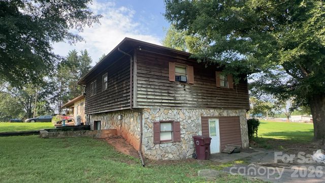 4294 Horseshoe Bend Road, Hudson, NC 28638