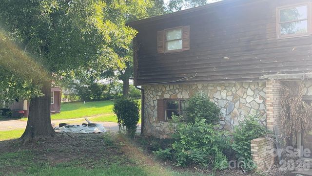 4294 Horseshoe Bend Road, Hudson, NC 28638