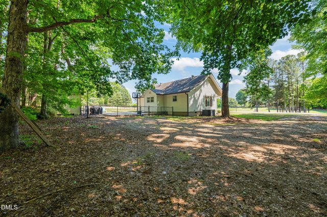 1096 Flat Rock Church Road, Louisburg, NC 27549
