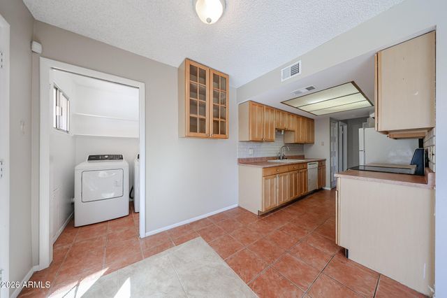 15402 N 56TH Avenue, Glendale, AZ 85306