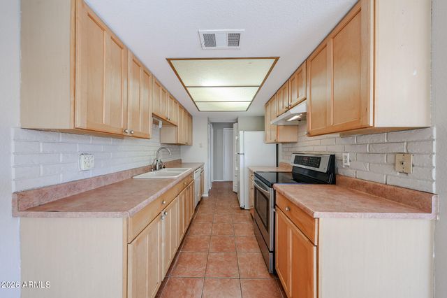 15402 N 56TH Avenue, Glendale, AZ 85306