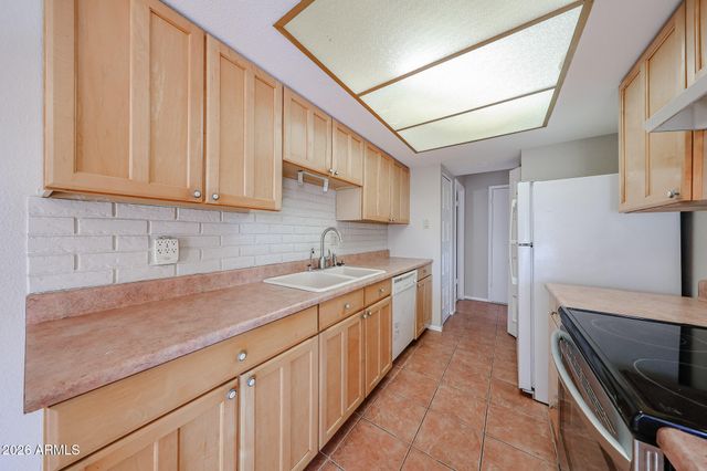 15402 N 56TH Avenue, Glendale, AZ 85306