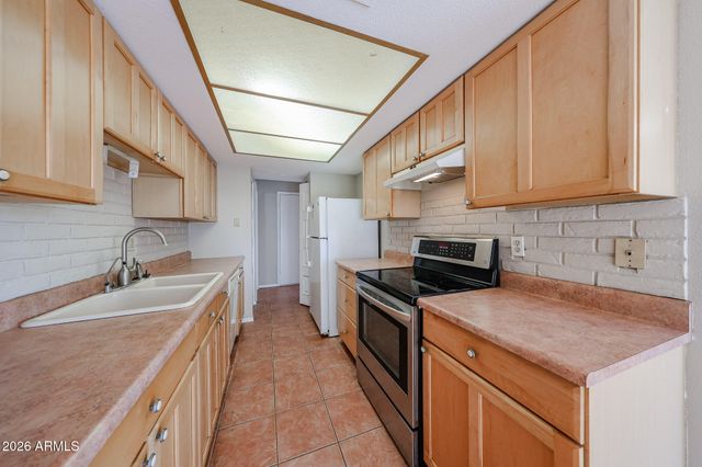 15402 N 56TH Avenue, Glendale, AZ 85306