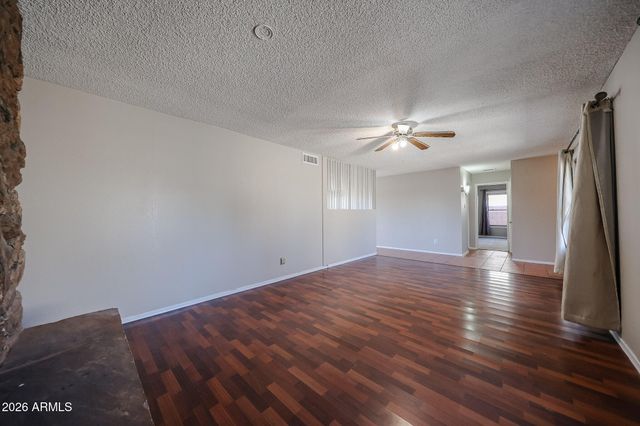 15402 N 56TH Avenue, Glendale, AZ 85306