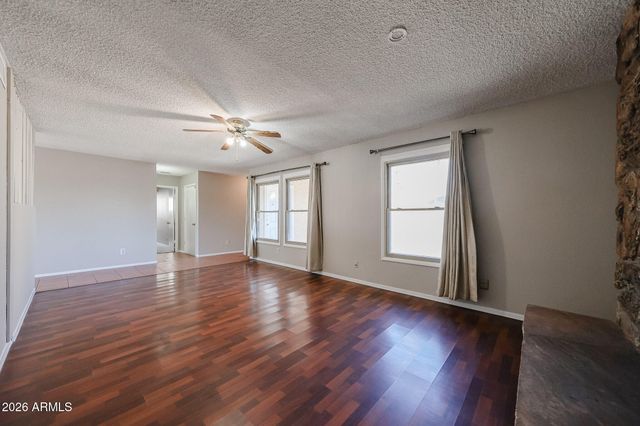 15402 N 56TH Avenue, Glendale, AZ 85306