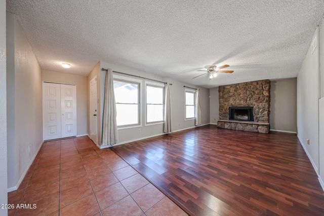 15402 N 56TH Avenue, Glendale, AZ 85306