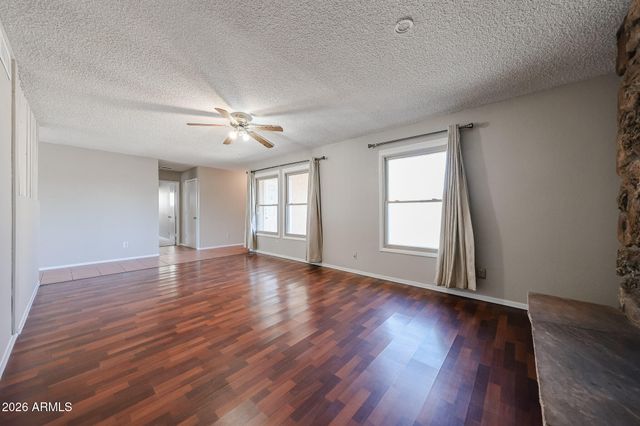 15402 N 56TH Avenue, Glendale, AZ 85306