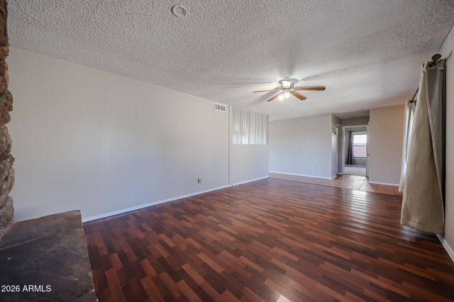 15402 N 56TH Avenue, Glendale, AZ 85306