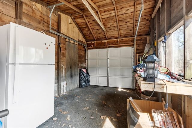 511 E County Rd, Rutland, MA 01543