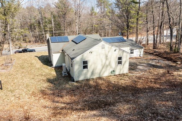 511 E County Rd, Rutland, MA 01543