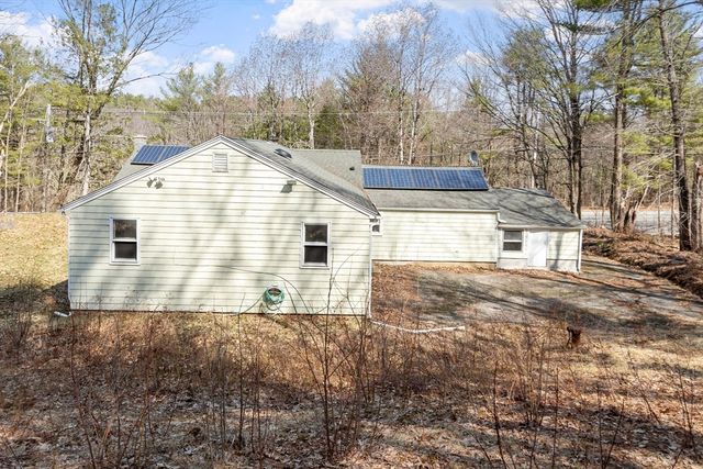 511 E County Rd, Rutland, MA 01543