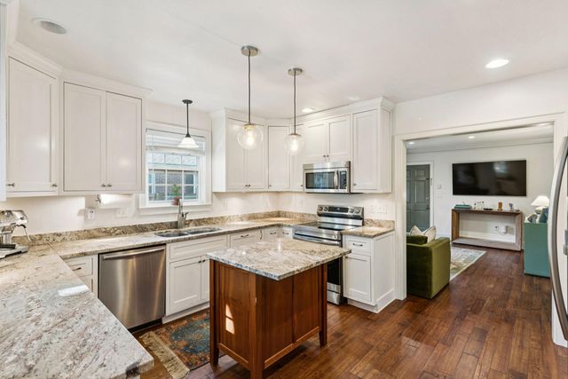 11 Yeadon Avenue, Charleston, SC 29407