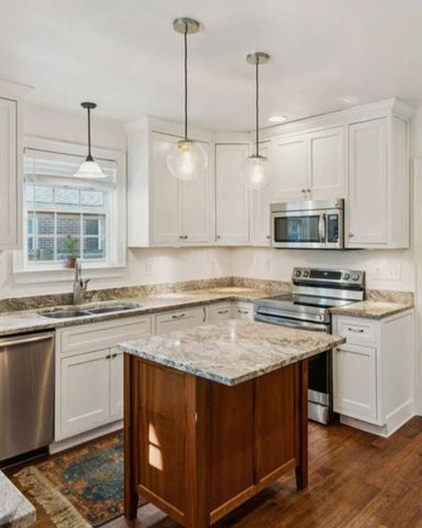 11 Yeadon Avenue, Charleston, SC 29407