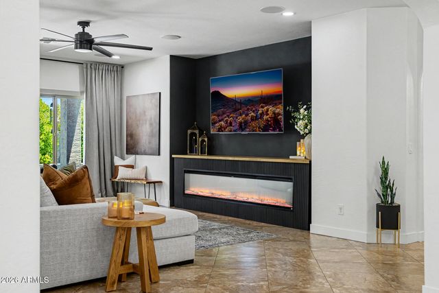 10190 W PATRICK Lane, Peoria, AZ 85383