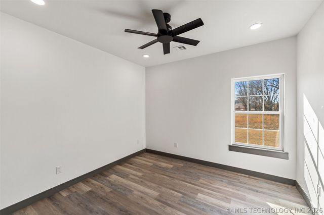 205 Lindsey Avenue, Adair, OK 74330