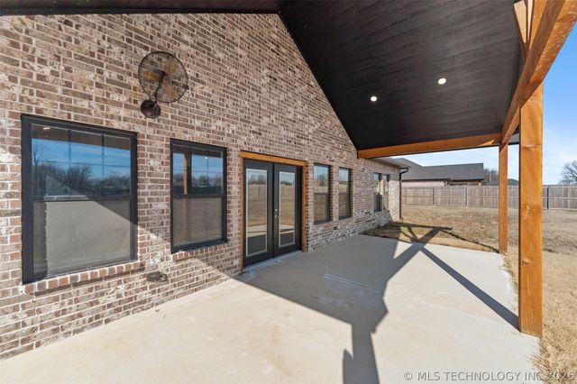 205 Lindsey Avenue, Adair, OK 74330