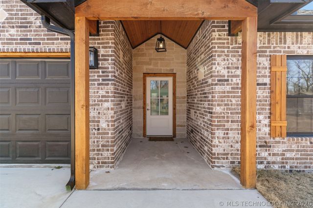 205 Lindsey Avenue, Adair, OK 74330