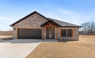 205 Lindsey Avenue, Adair, OK 74330