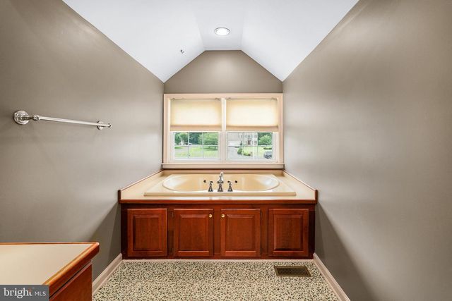 36 SUNNYBROOK DR, Elkton, MD 21921