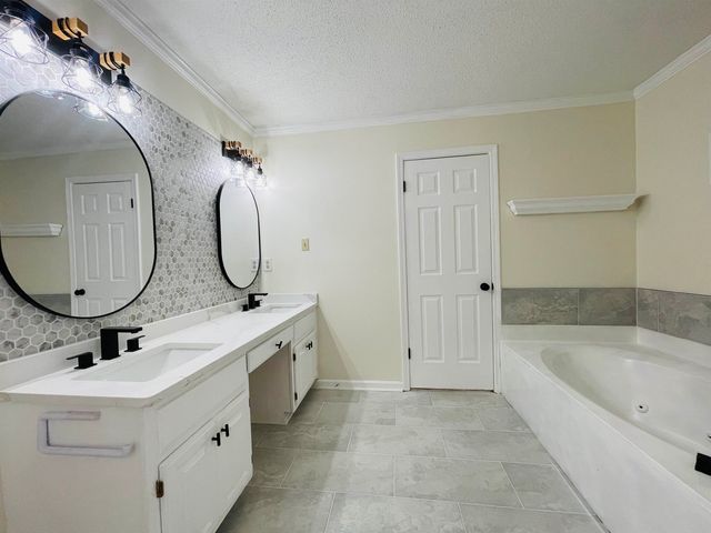 1947 MT BADON LN, Memphis, TN 38016