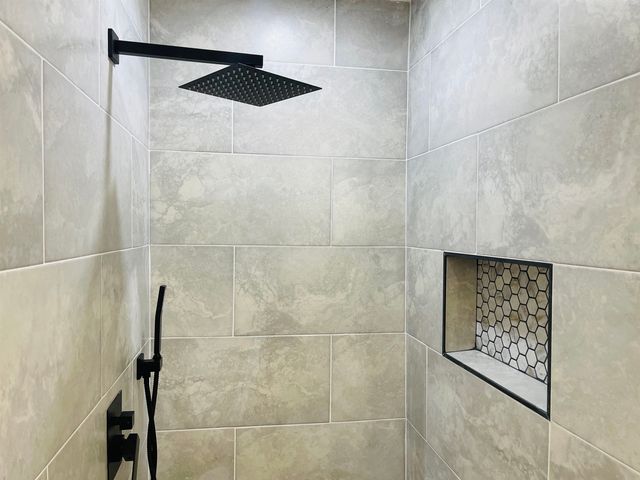 1947 MT BADON LN, Memphis, TN 38016