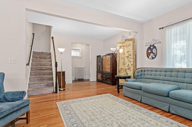 1870 Laurel Avenue, Saint Paul, MN 55104