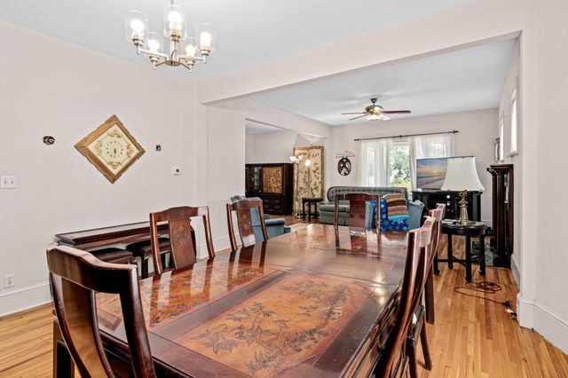 1870 Laurel Avenue, Saint Paul, MN 55104