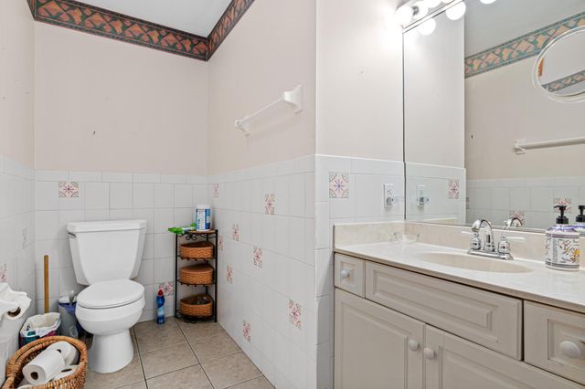 1870 Laurel Avenue, Saint Paul, MN 55104