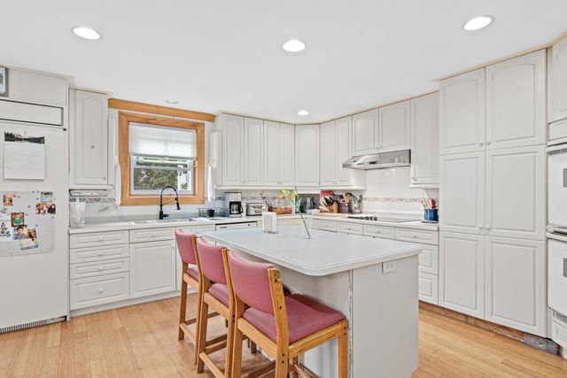 1870 Laurel Avenue, Saint Paul, MN 55104