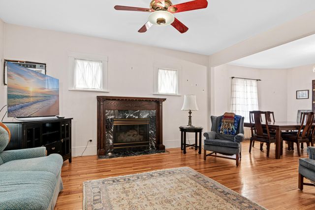 1870 Laurel Avenue, Saint Paul, MN 55104