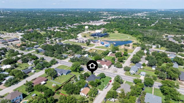 322 S Bowie Drive, Weatherford, TX 76086