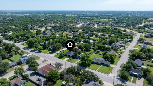 322 S Bowie Drive, Weatherford, TX 76086