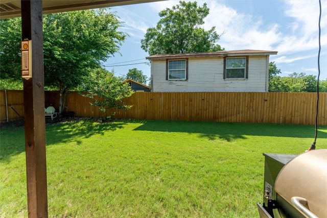 322 S Bowie Drive, Weatherford, TX 76086