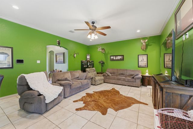 322 S Bowie Drive, Weatherford, TX 76086