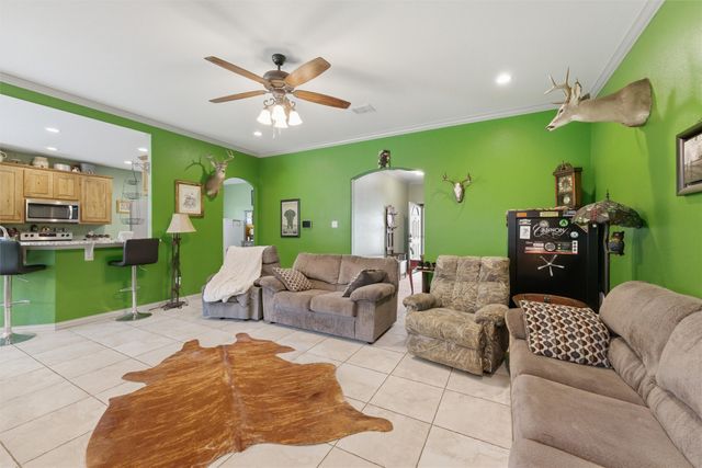 322 S Bowie Drive, Weatherford, TX 76086