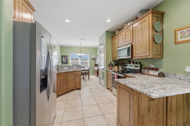 322 S Bowie Drive, Weatherford, TX 76086