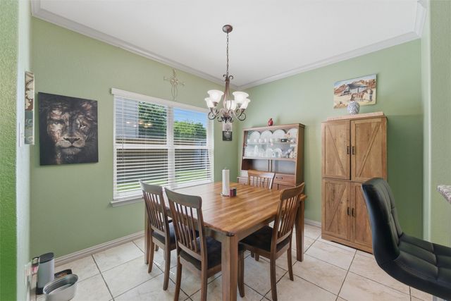 322 S Bowie Drive, Weatherford, TX 76086