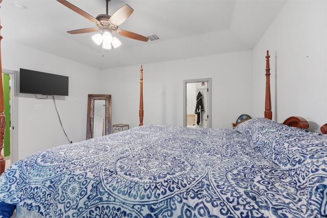 322 S Bowie Drive, Weatherford, TX 76086